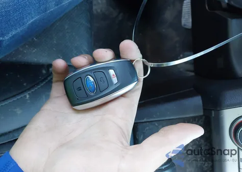 2016 Subaru Legacy 2.5I Limited z USA, uszkodzony, nr VIN 4S3BNAN68G3029123